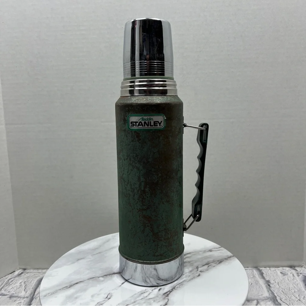 VINTAGE ALADIN STANLEY Thermos 1QT Green Hammertone | 1980s Hot/Cold Bottle